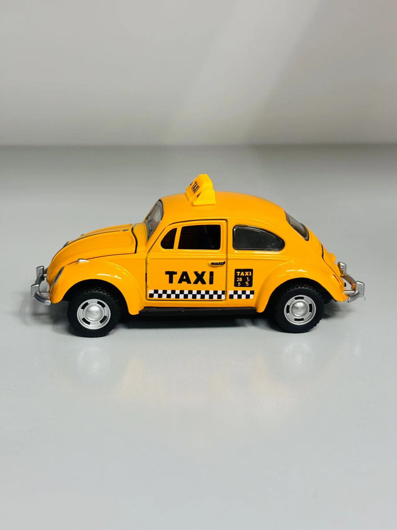 合金声光《甲壳虫的士》回力车