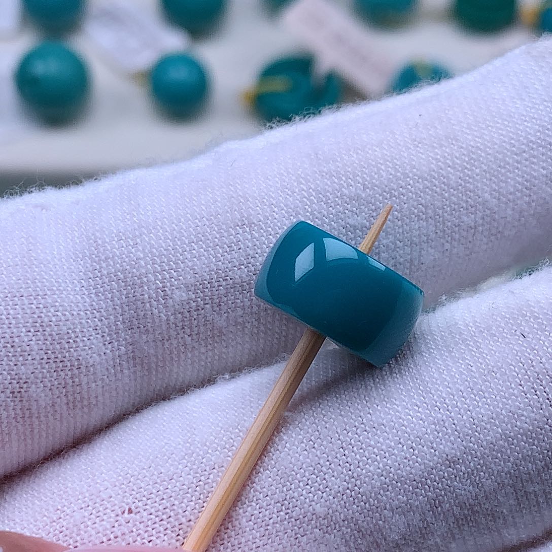 绿松石未镶嵌绿松石配饰啟*?