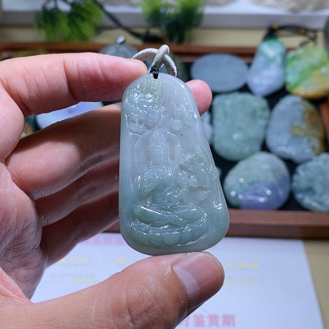 【闪购商品】翡翠颈饰未镶嵌虚空