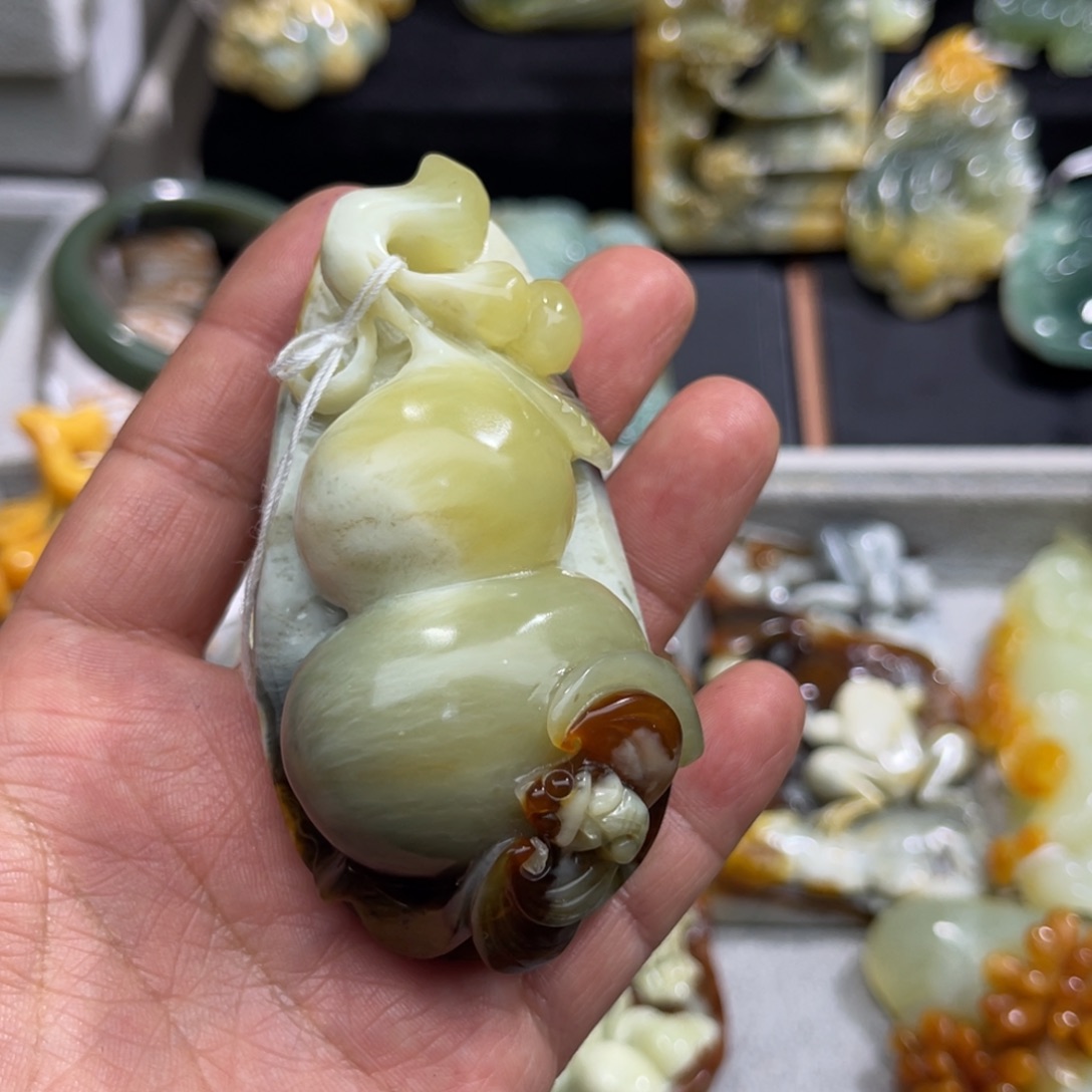 大***铃蛇纹石玉未镶嵌吊坠(赠链)