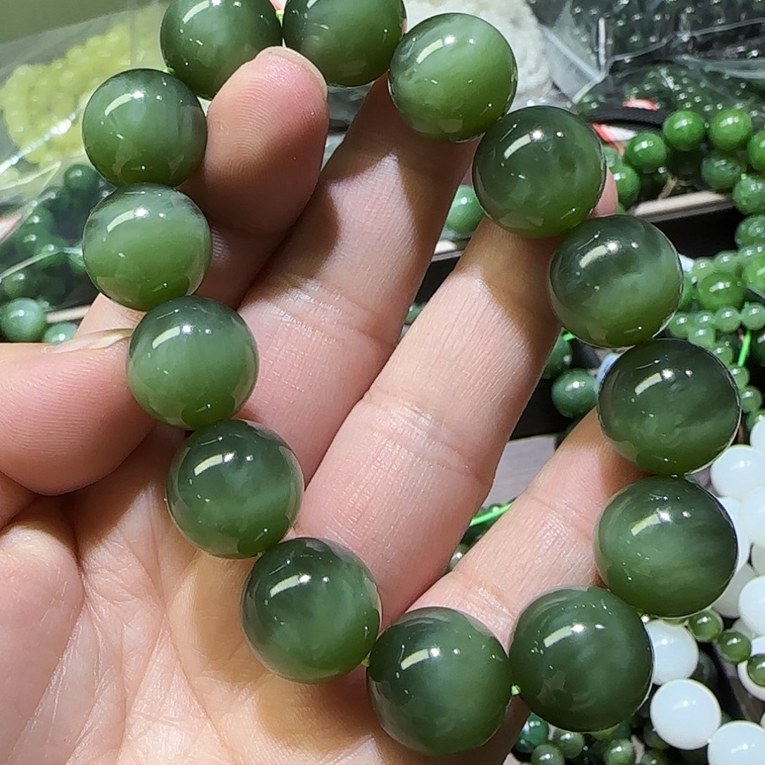 和田玉未镶嵌珠宝半成品