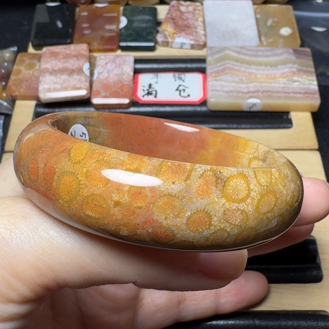 硅化玉保真桔红黄，56可盘未镶嵌