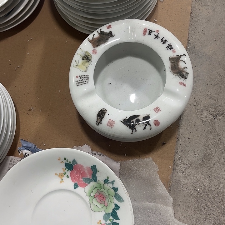 陶烟灰缸，烟灰缸，烟灰缸微瑕