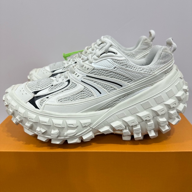 95新 Balenciaga/巴黎世家 42码 Denfender 白色 轮胎鞋