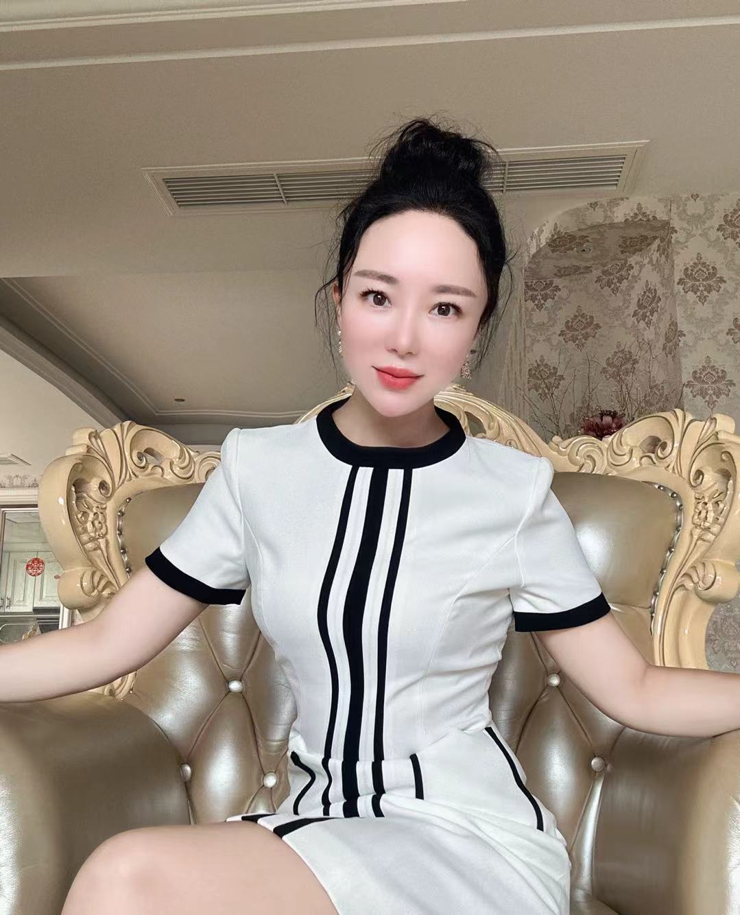 设计师款黑白拼色连衣裙8637H