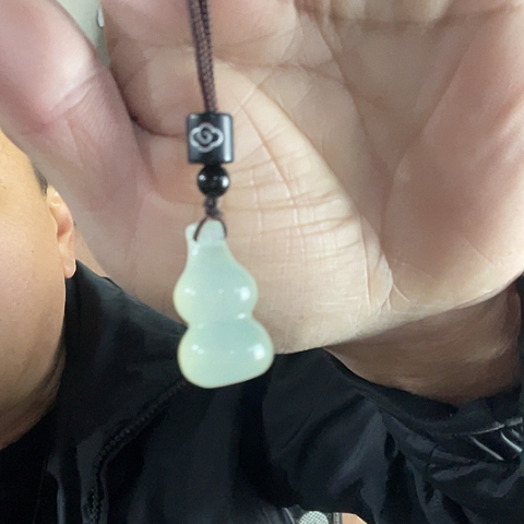 蛇纹石玉未镶嵌珠宝奇石