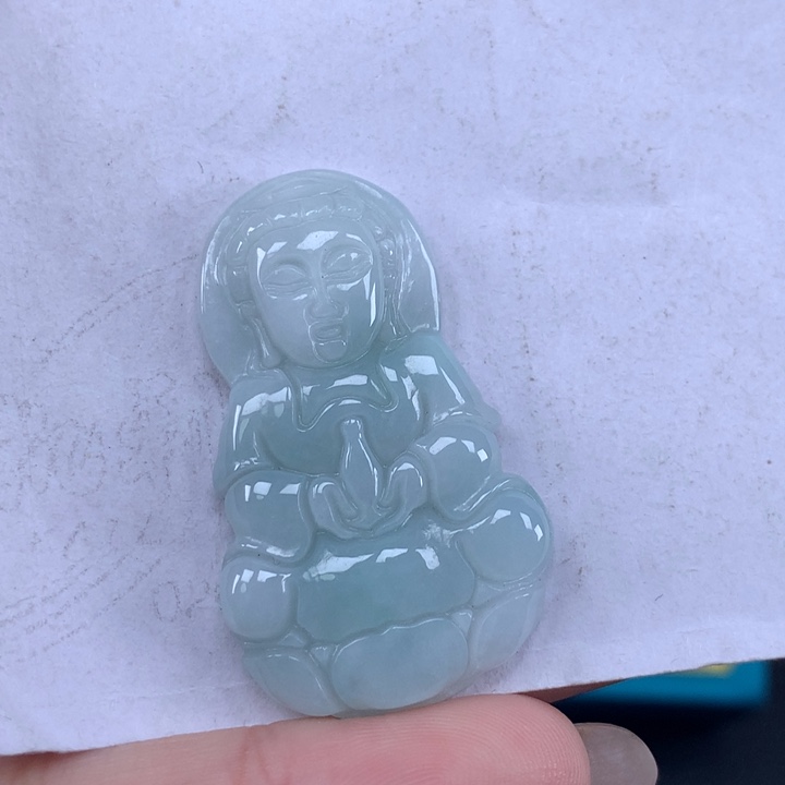 颈饰未镶嵌翡翠柠***?观音