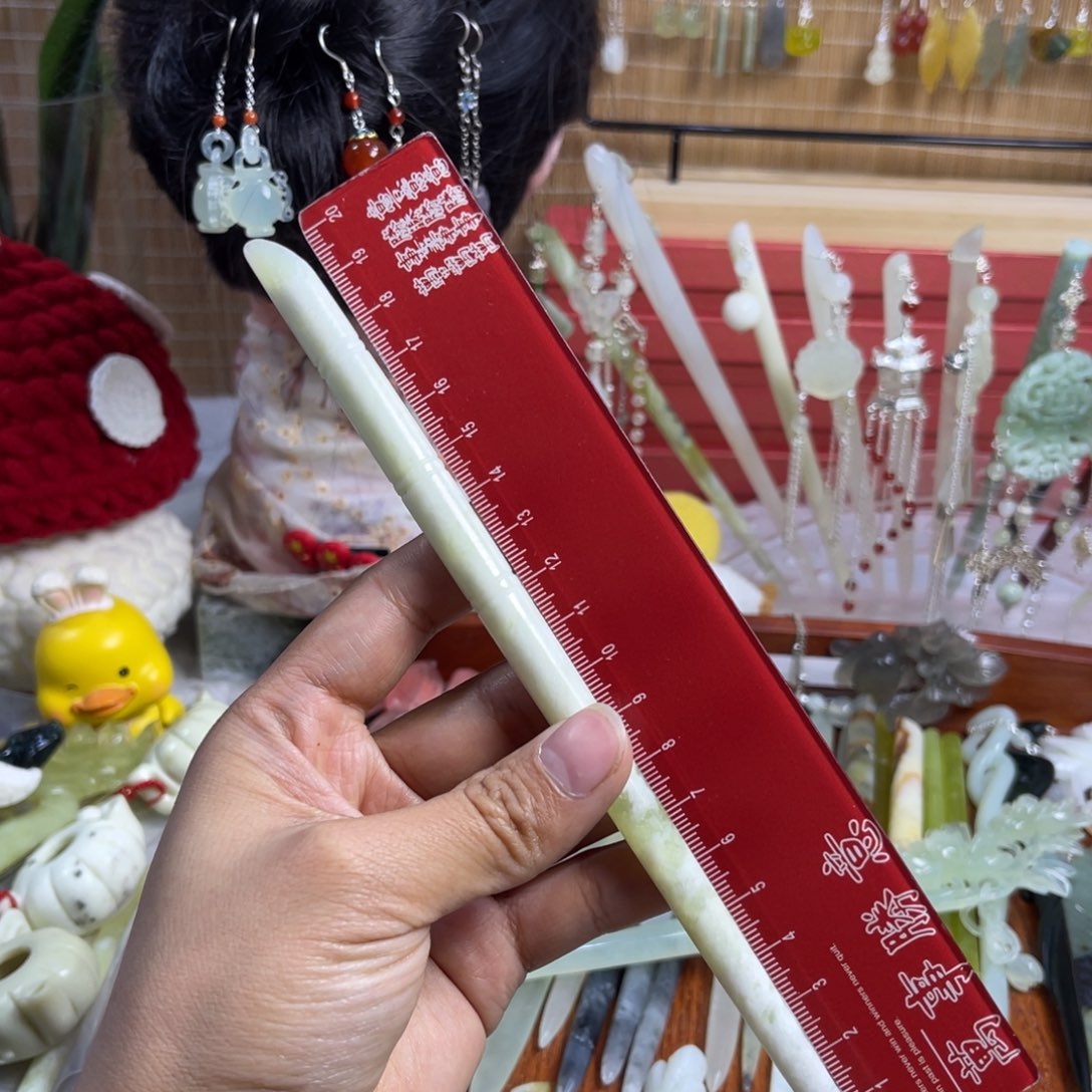 蛇纹石玉发饰未镶嵌