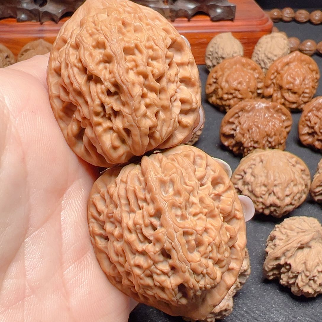 文玩核桃把件红钻36