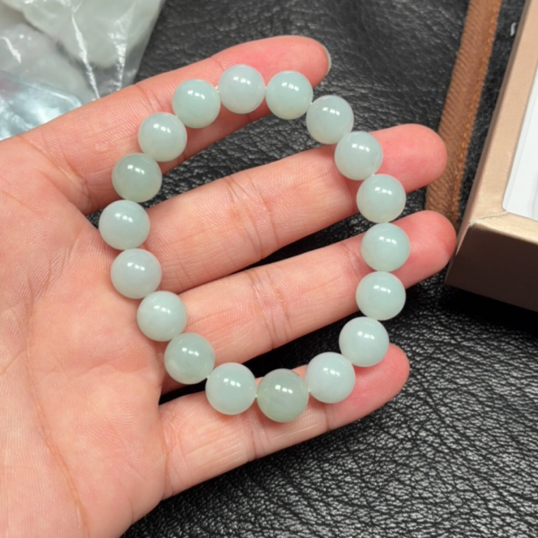 浅色圆珠女款手串