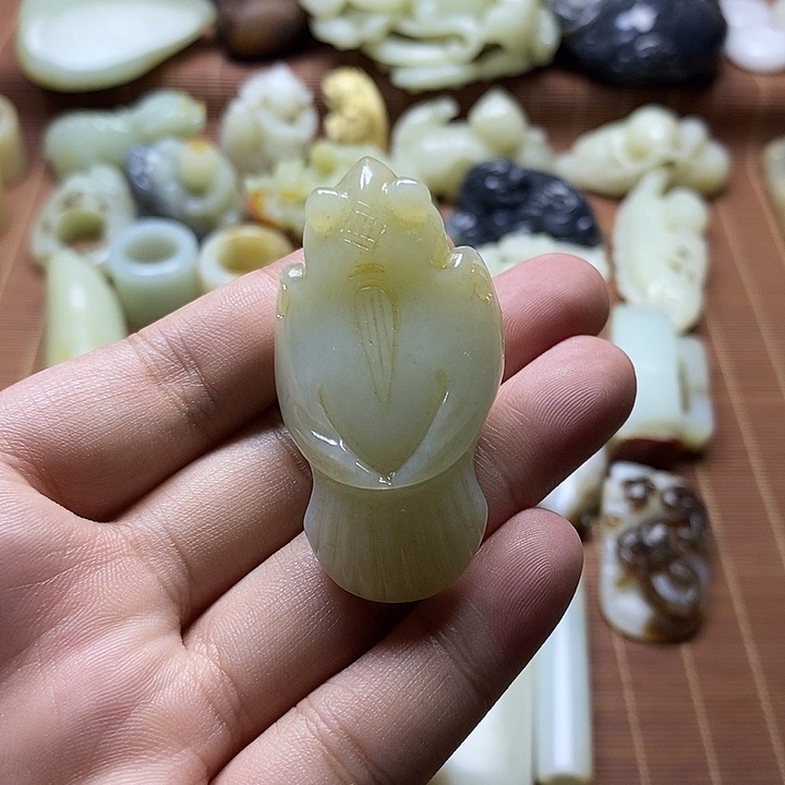 未镶嵌和田玉挂件