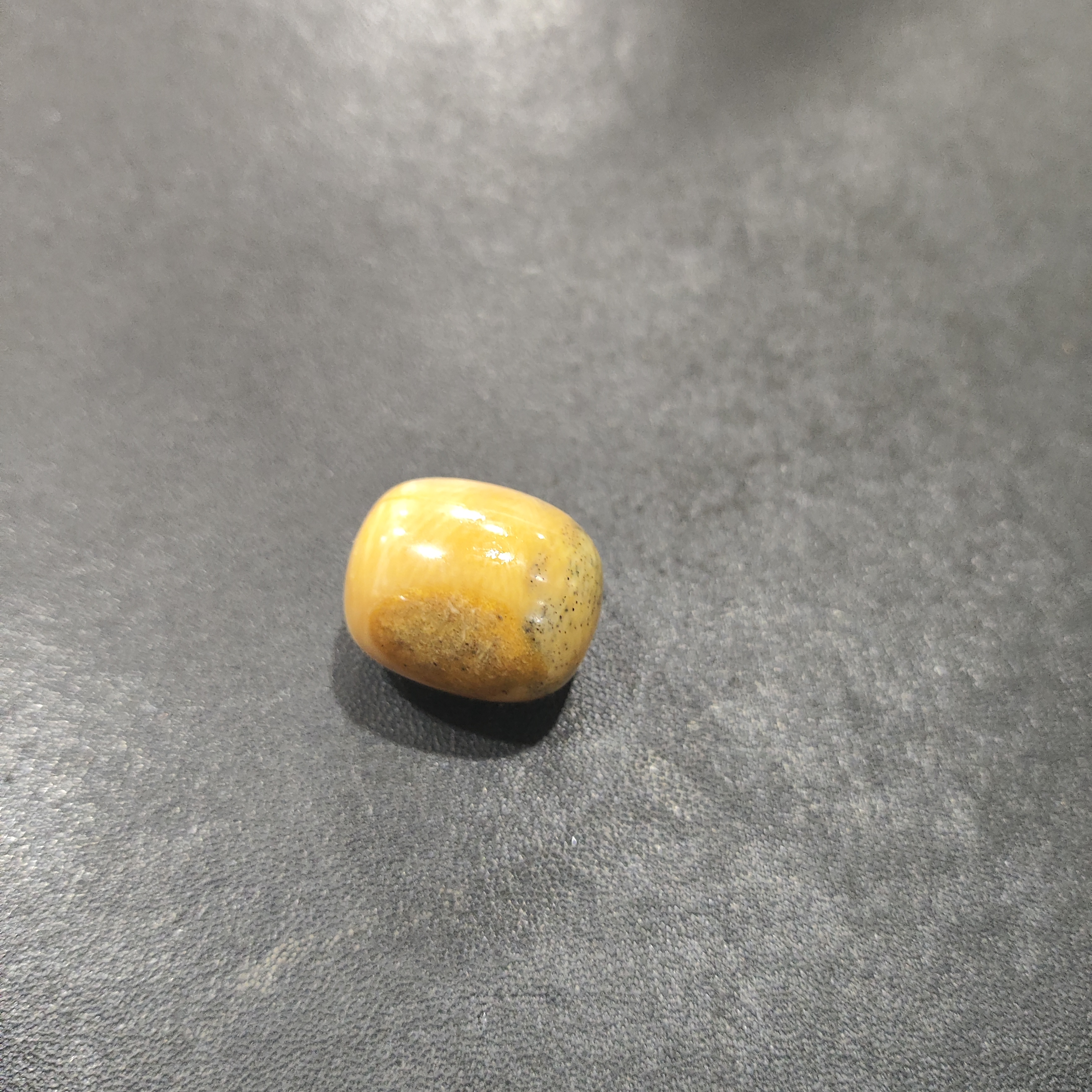 猛犸约4.7克雕刻件ZS883