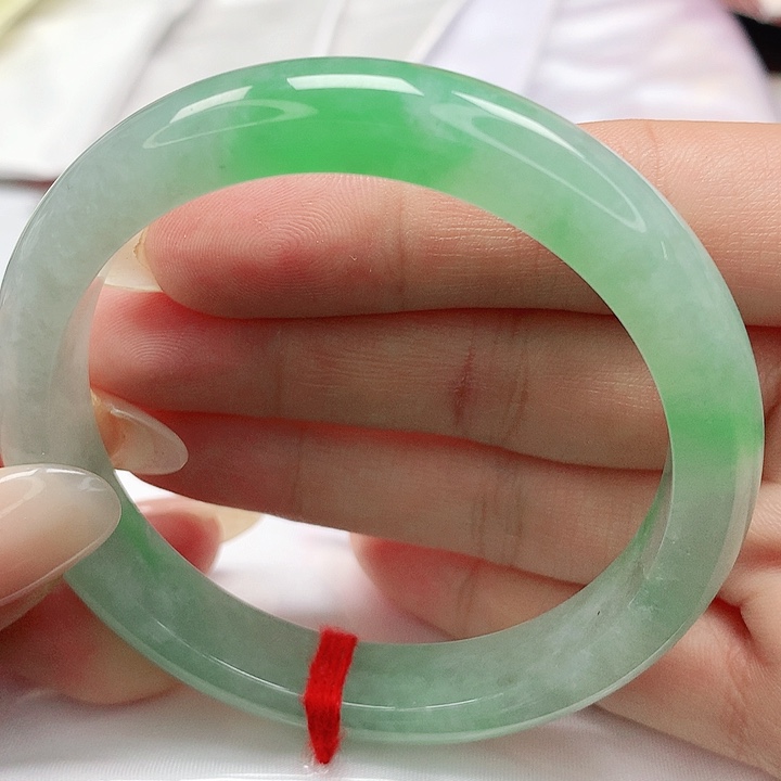 翡翠手镯未镶嵌缅甸天然A货翡翠