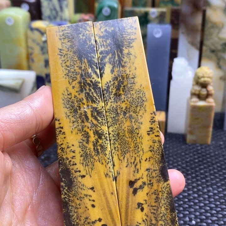 云南石吃****人青田石印章石