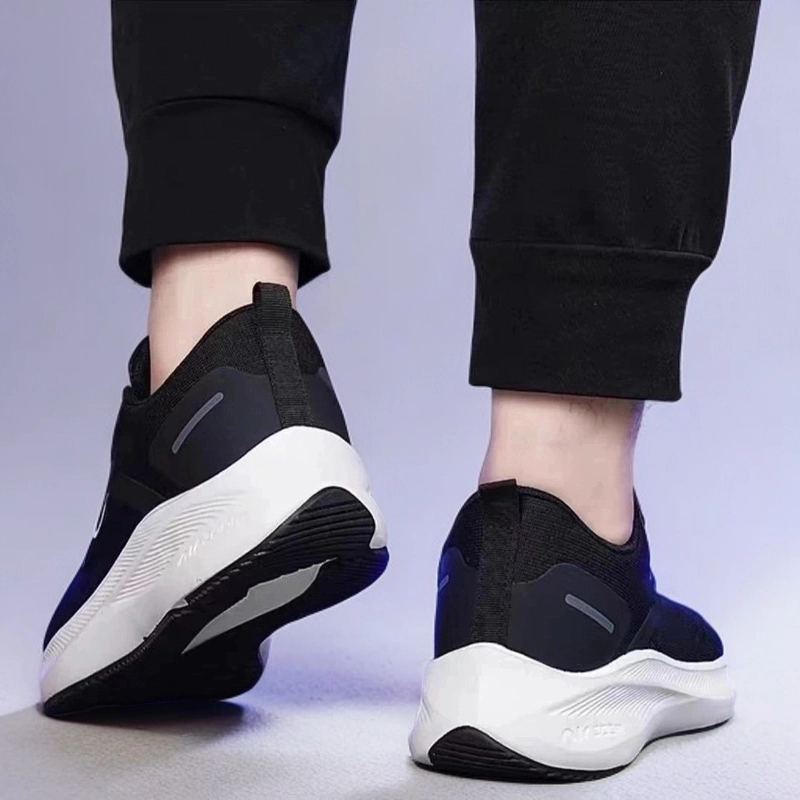 断码休闲运动时尚舒适透气缓震轻盈男女百搭飞织夏季情侣鞋