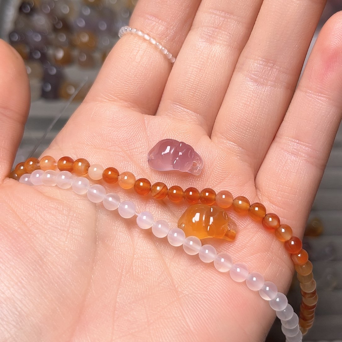 玛瑙/玉髓手镯未镶嵌允*