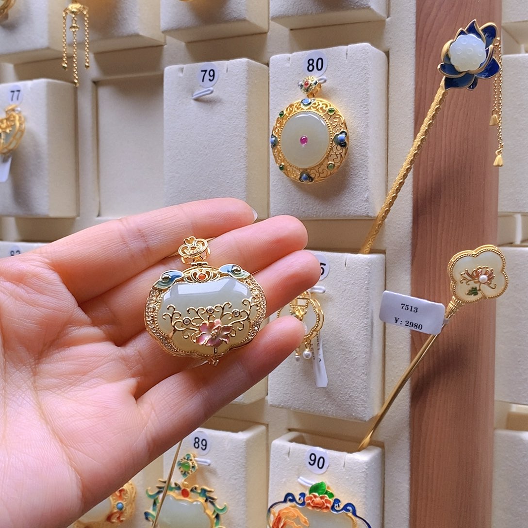 和田玉银S925镶嵌颈饰