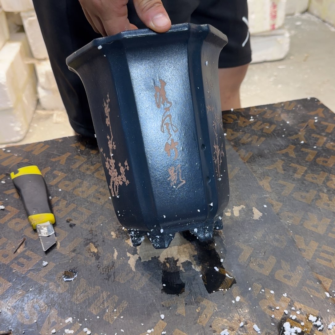 紫砂花盆瑕疵和瑕疵