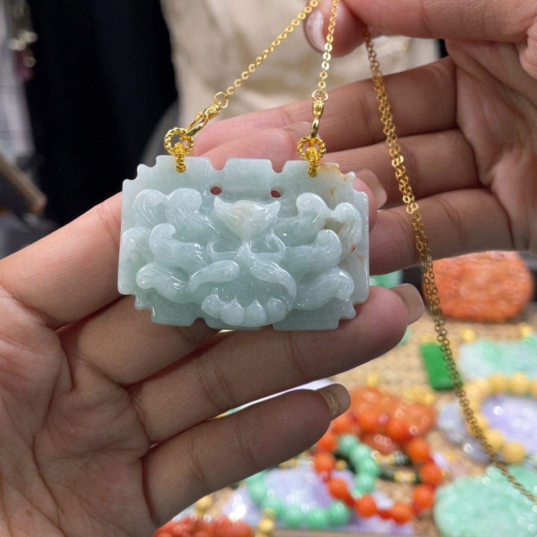翡翠颈饰未镶嵌代编织