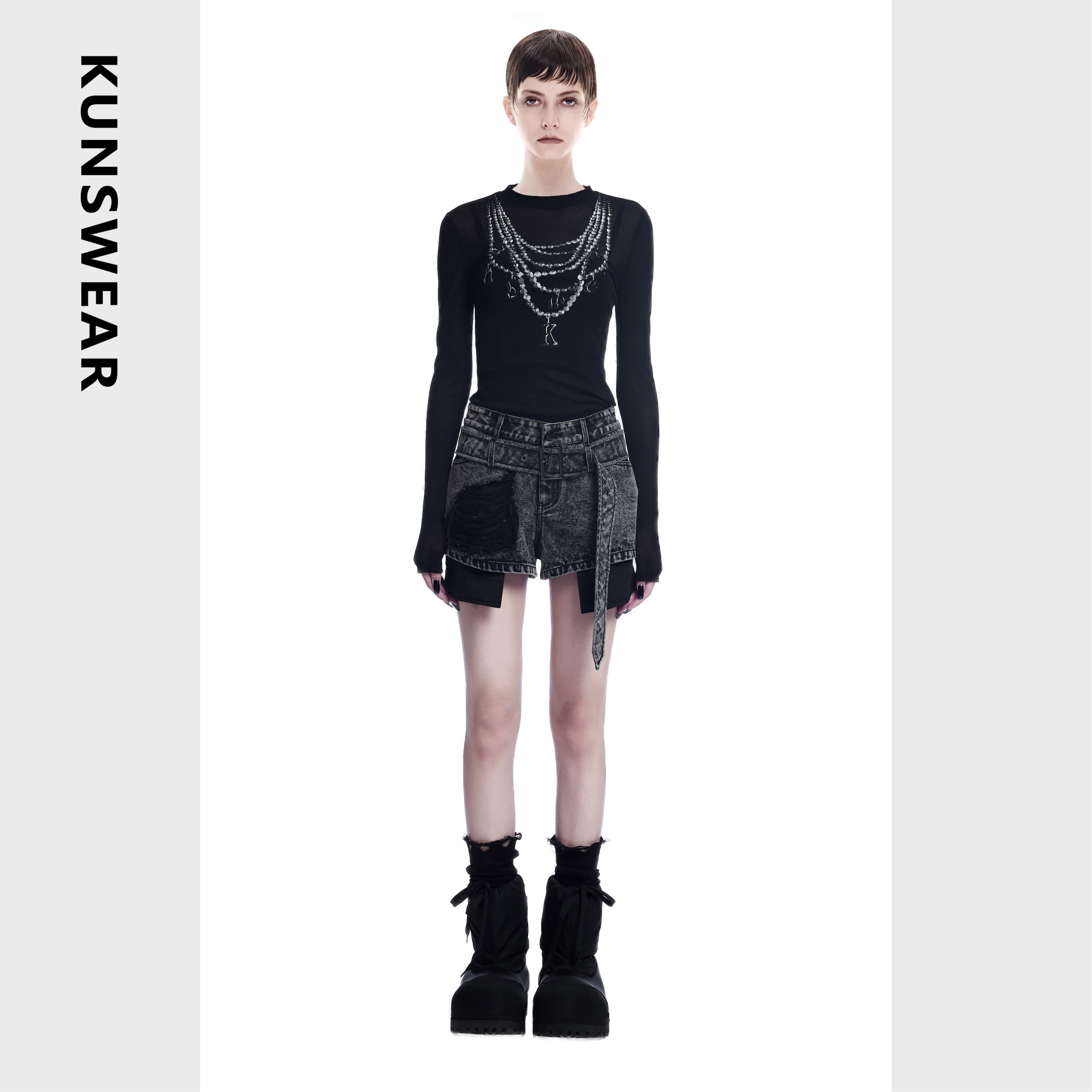 KUNSWEAR/琨丝薇尔25SP 辣妹潮流水洗牛仔做旧腰带短裤 832006020