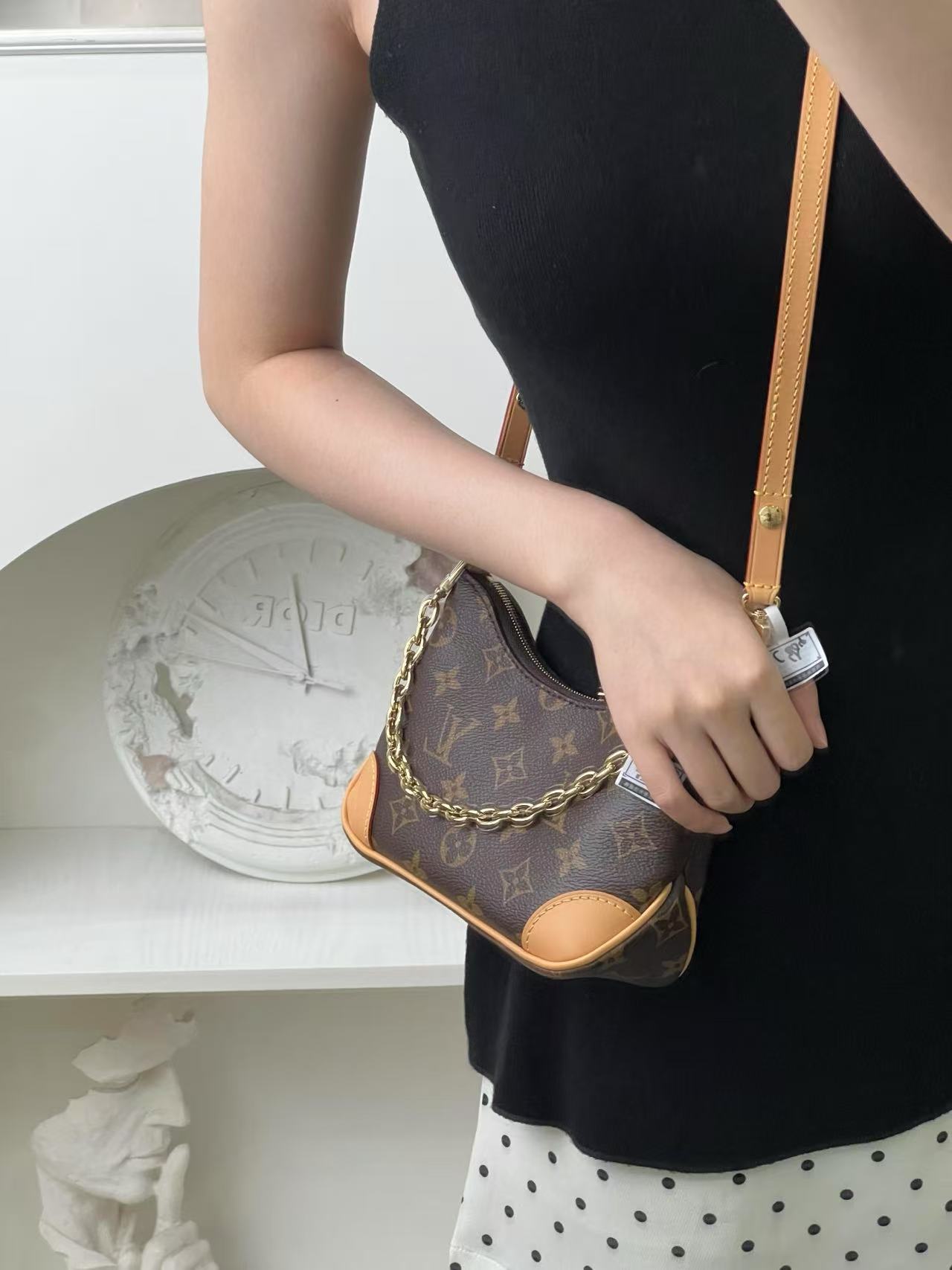 99新 LouisVuitton/路易威登 黄牛角nano单肩包/甄选