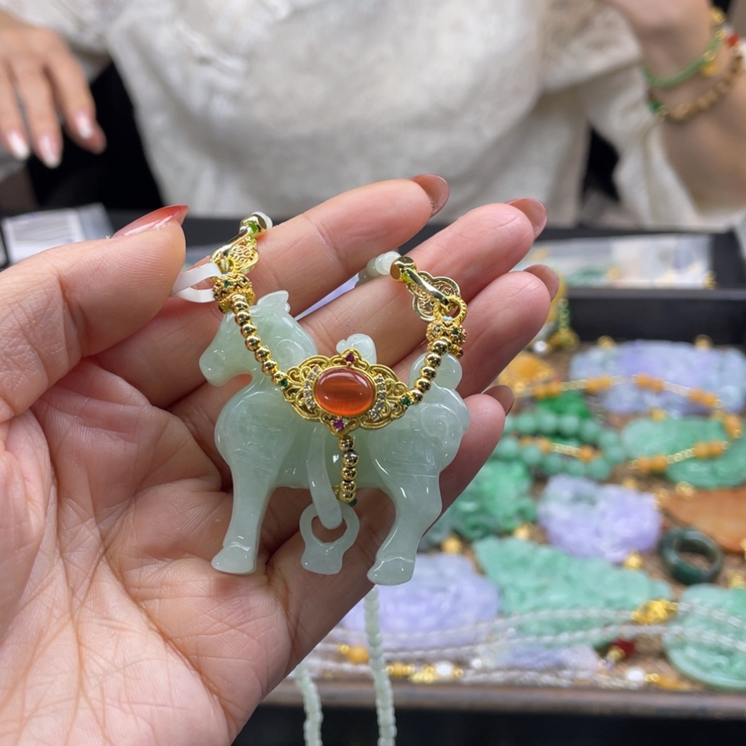 翡翠未镶嵌颈饰代编织