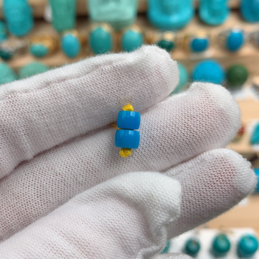 绿松石配饰未镶嵌坚*5.6mm