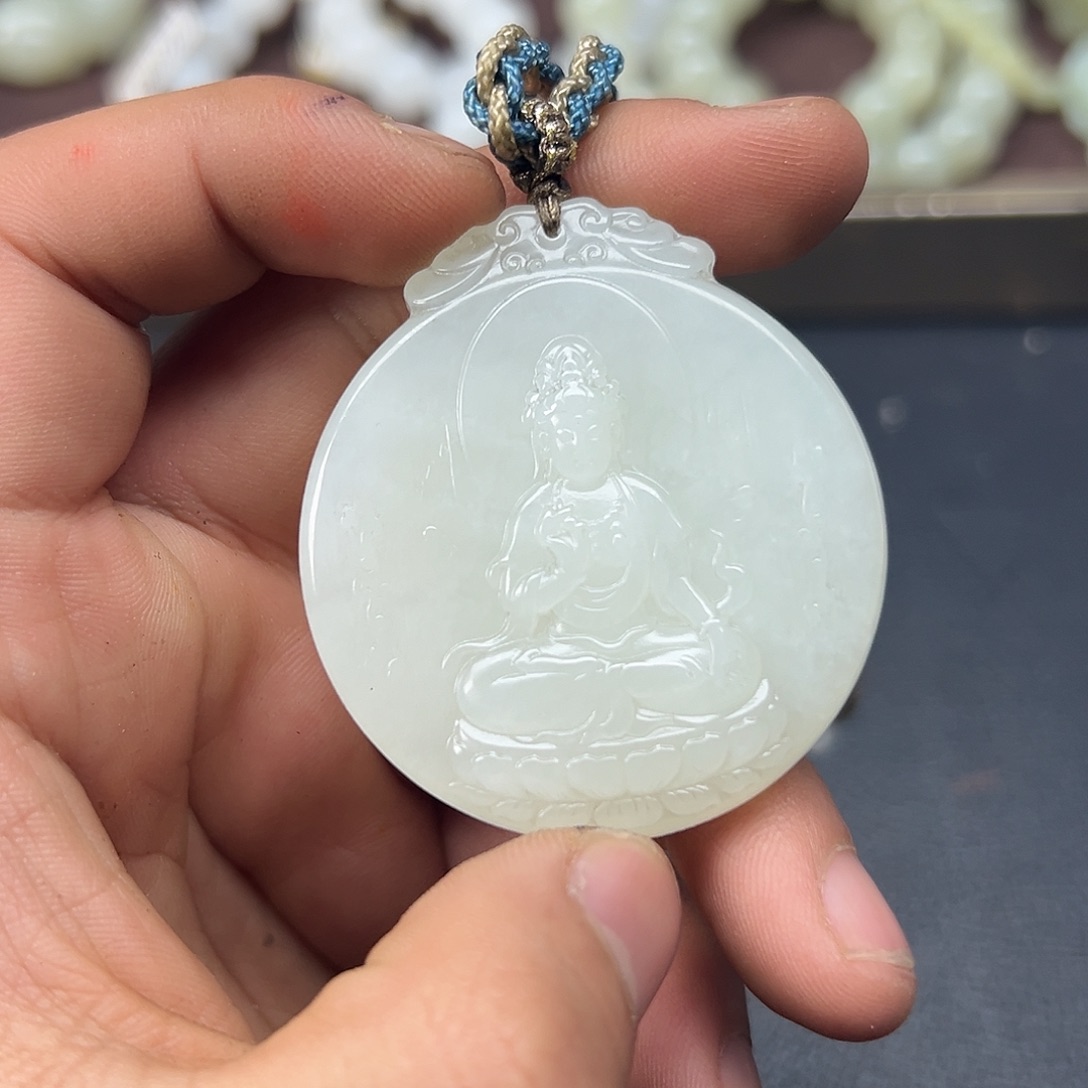 和田玉白玉关心且末料未镶嵌