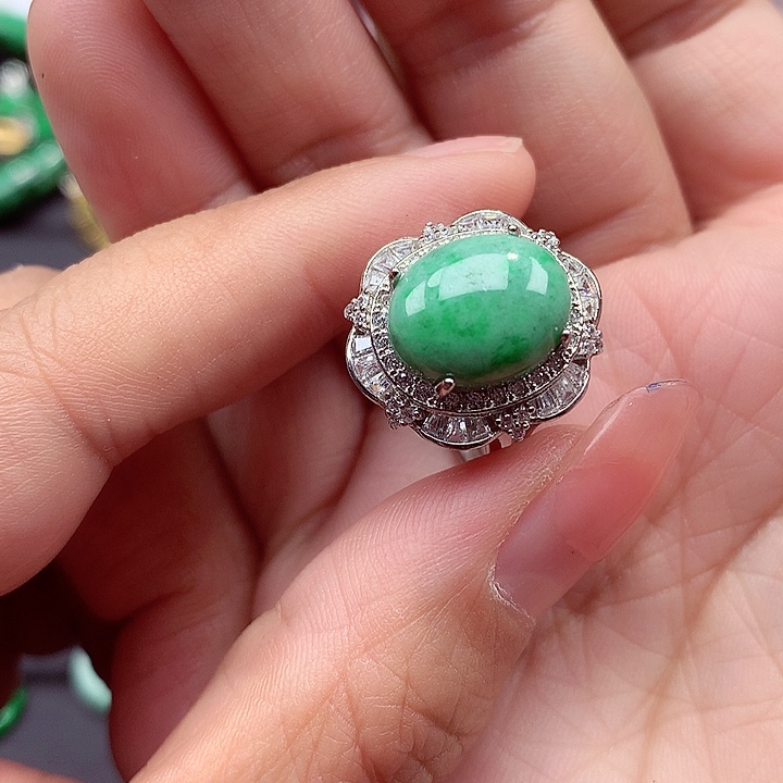 翡翠颈饰银S925镶嵌翡翠