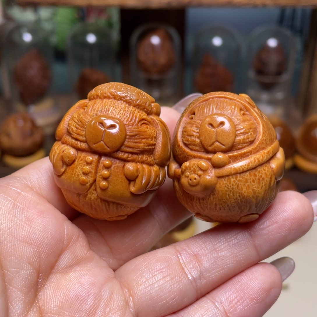 橄榄核吊坠新款卡皮巴拉一对