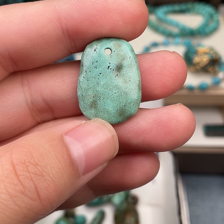 绿松石未镶嵌吊坠