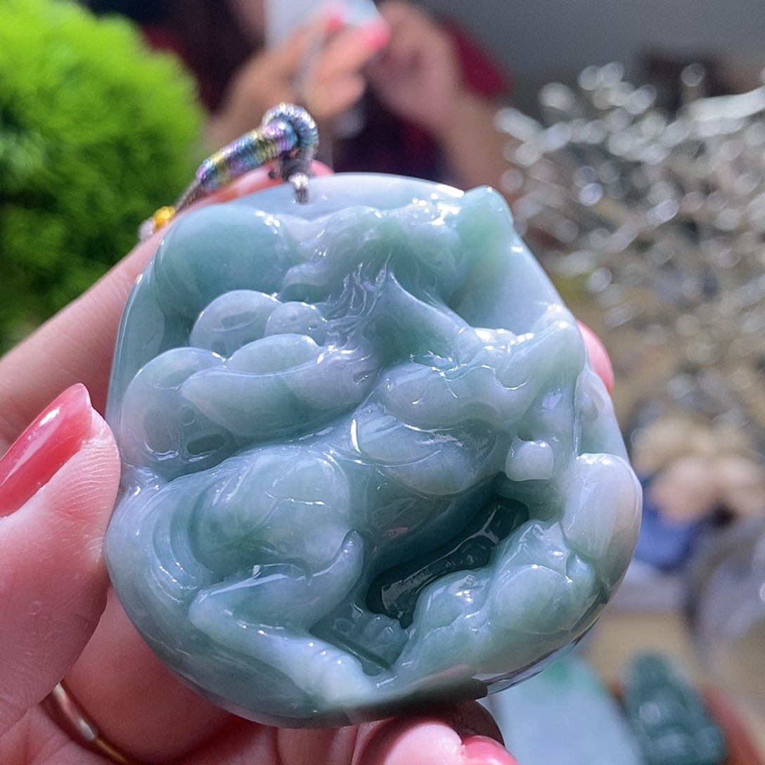【闪购商品】翡翠未镶嵌颈饰马
