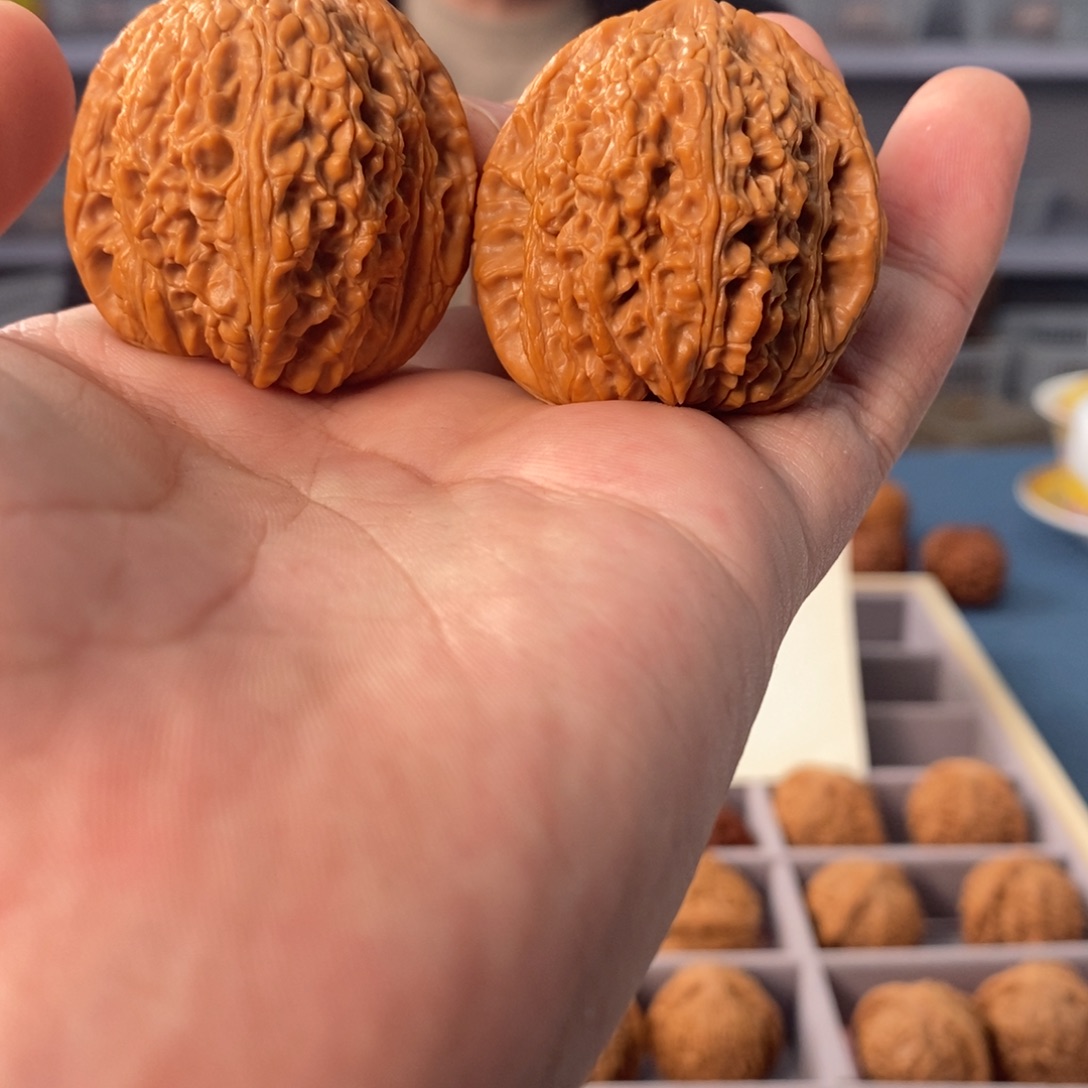 把件文玩核桃全品绣球40