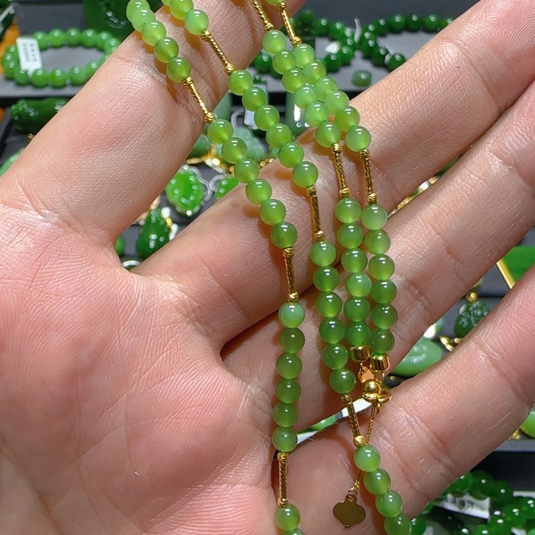 和田玉（碧玉）18K金镶嵌颈饰