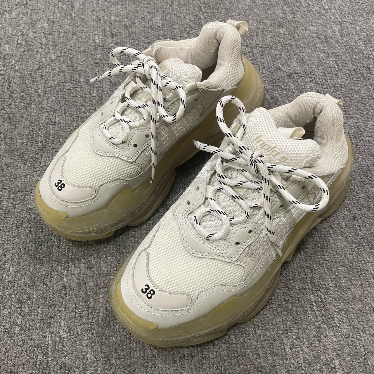 95新 Balenciaga/巴黎世家 Triple S 时尚老爹鞋38码/3192