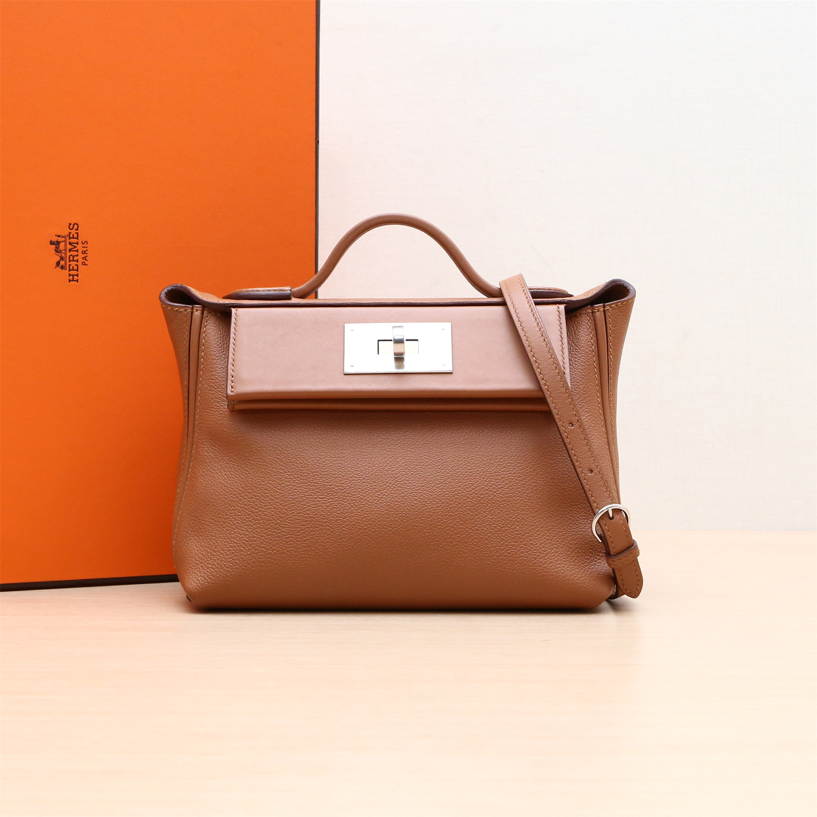 95新 Hermes/爱马仕 小花攀攀2424 Mini 21 金棕色 EC皮 Y刻 银扣