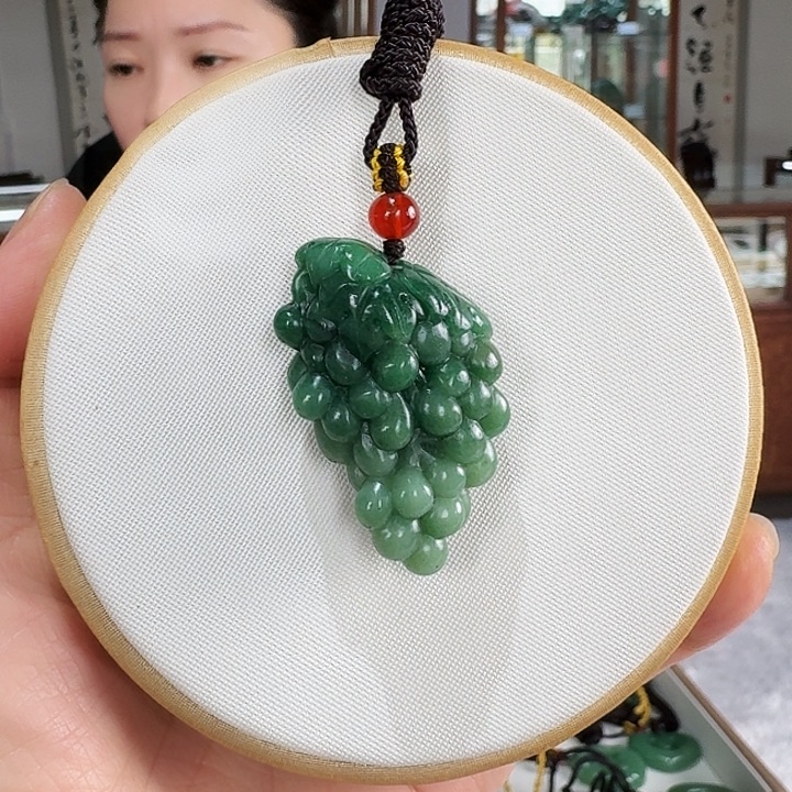 密玉（石英质玉）未镶嵌颈饰