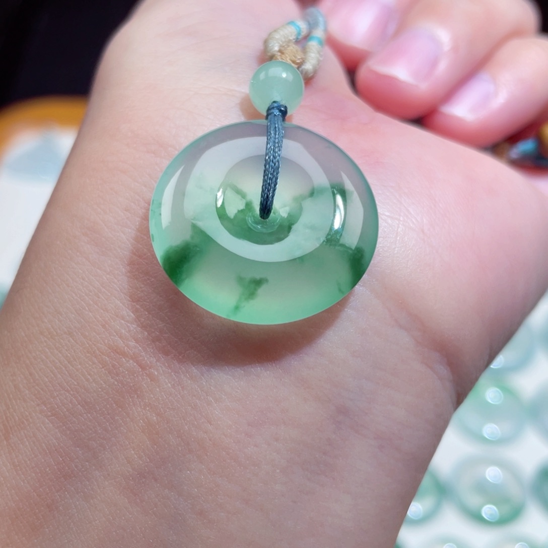 颈饰未镶嵌翡翠扣子