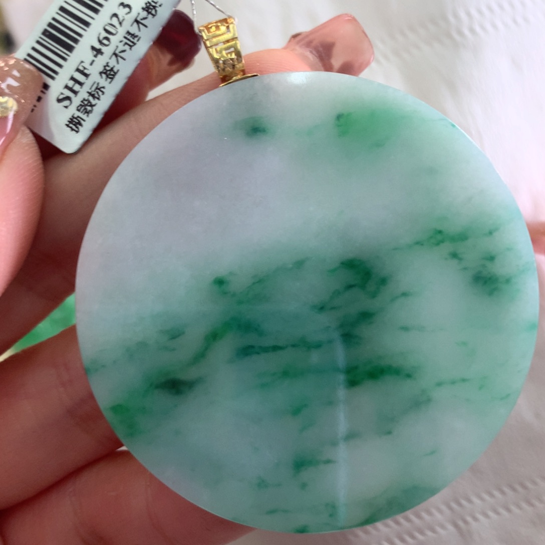 翡翠吊坠(不含链)18K金镶嵌