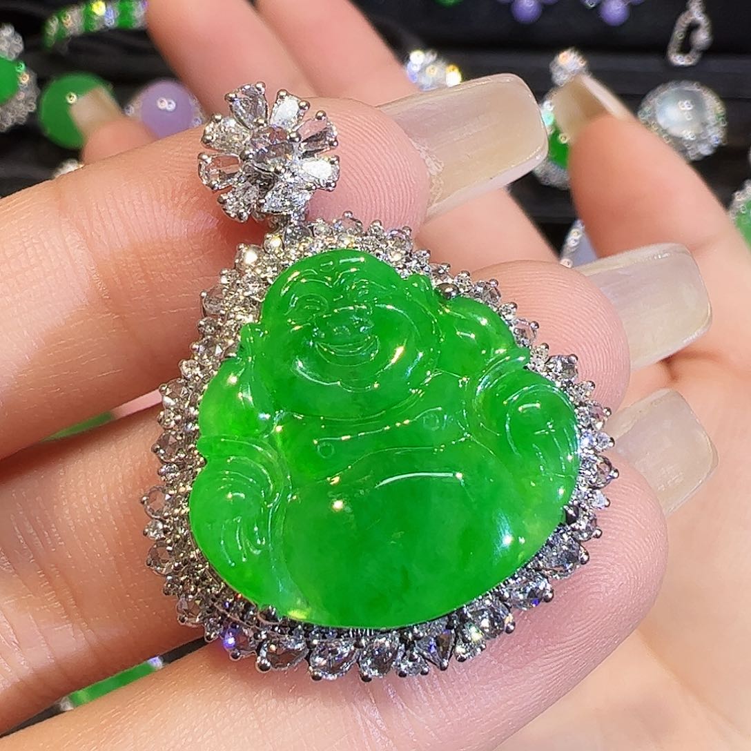 翡翠颈饰18K金镶嵌佛公