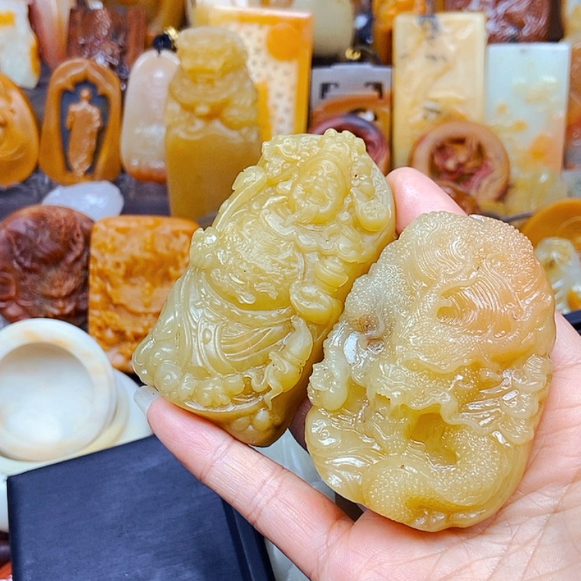 【闪购商品】石英质玉（黄龙玉）颈饰未镶嵌