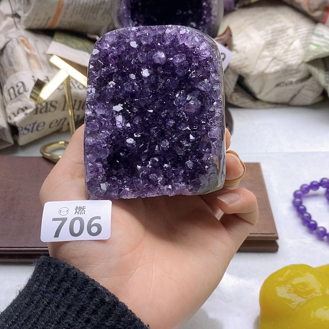 紫晶大型摆件（非配饰）未镶嵌