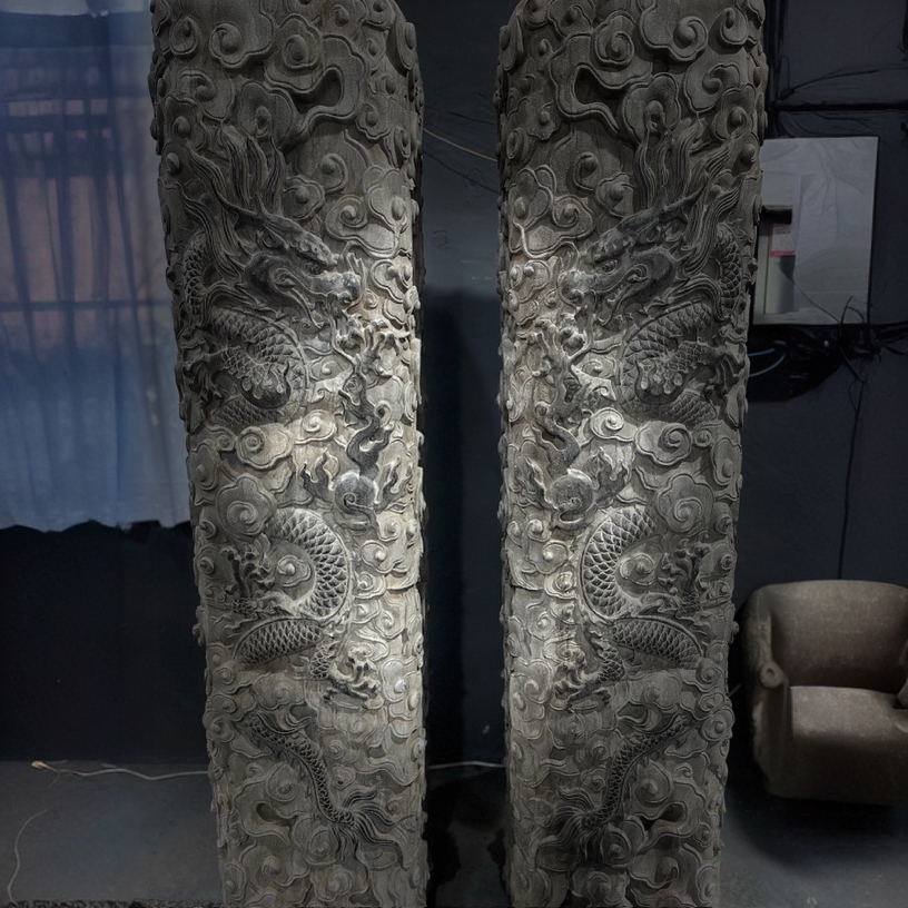 盘龙柱-2米高，体型硕大，庞然大物