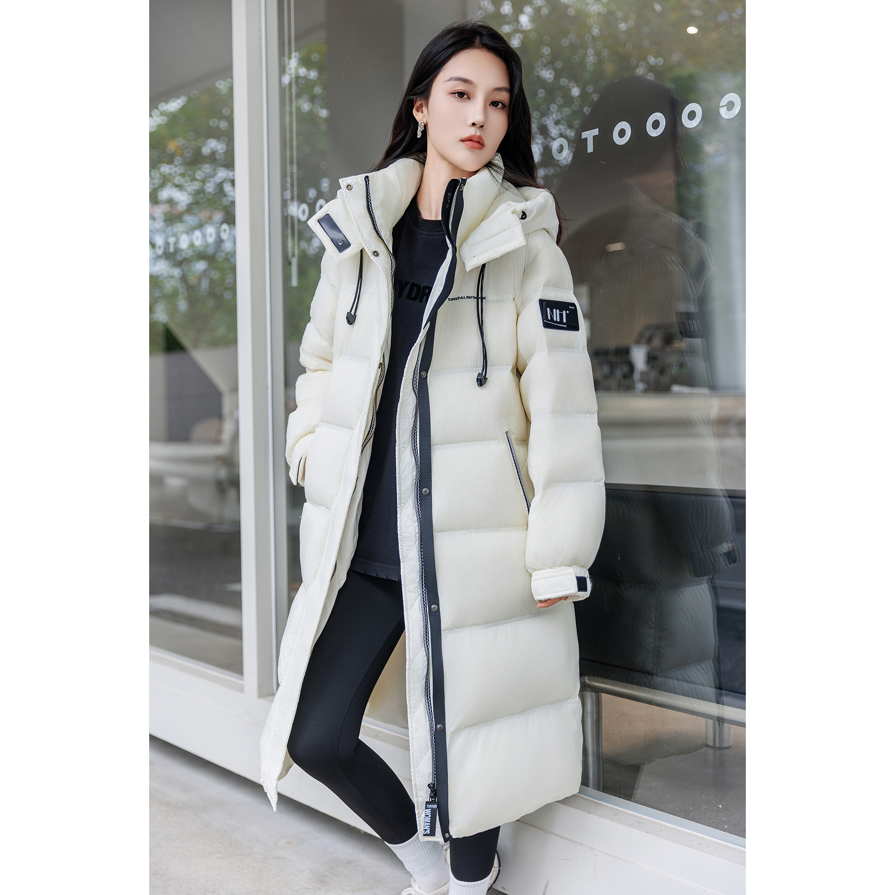 2025新款90鸭绒时尚男女同款羽绒服E058