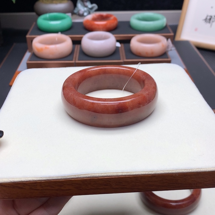 从***莱石英质玉（非洲翠）合金佘太翠