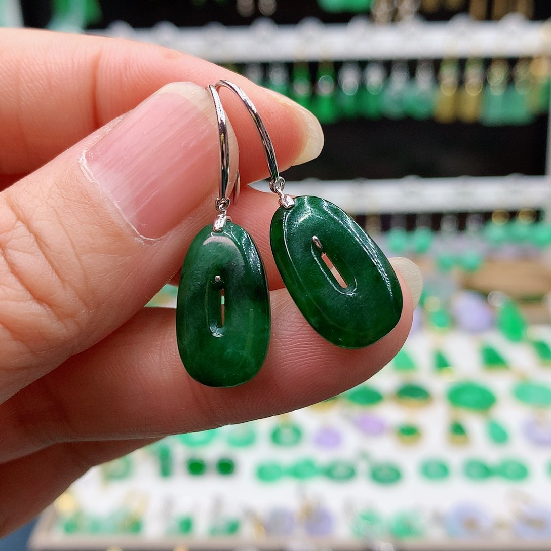 翡翠耳饰18K金镶嵌的