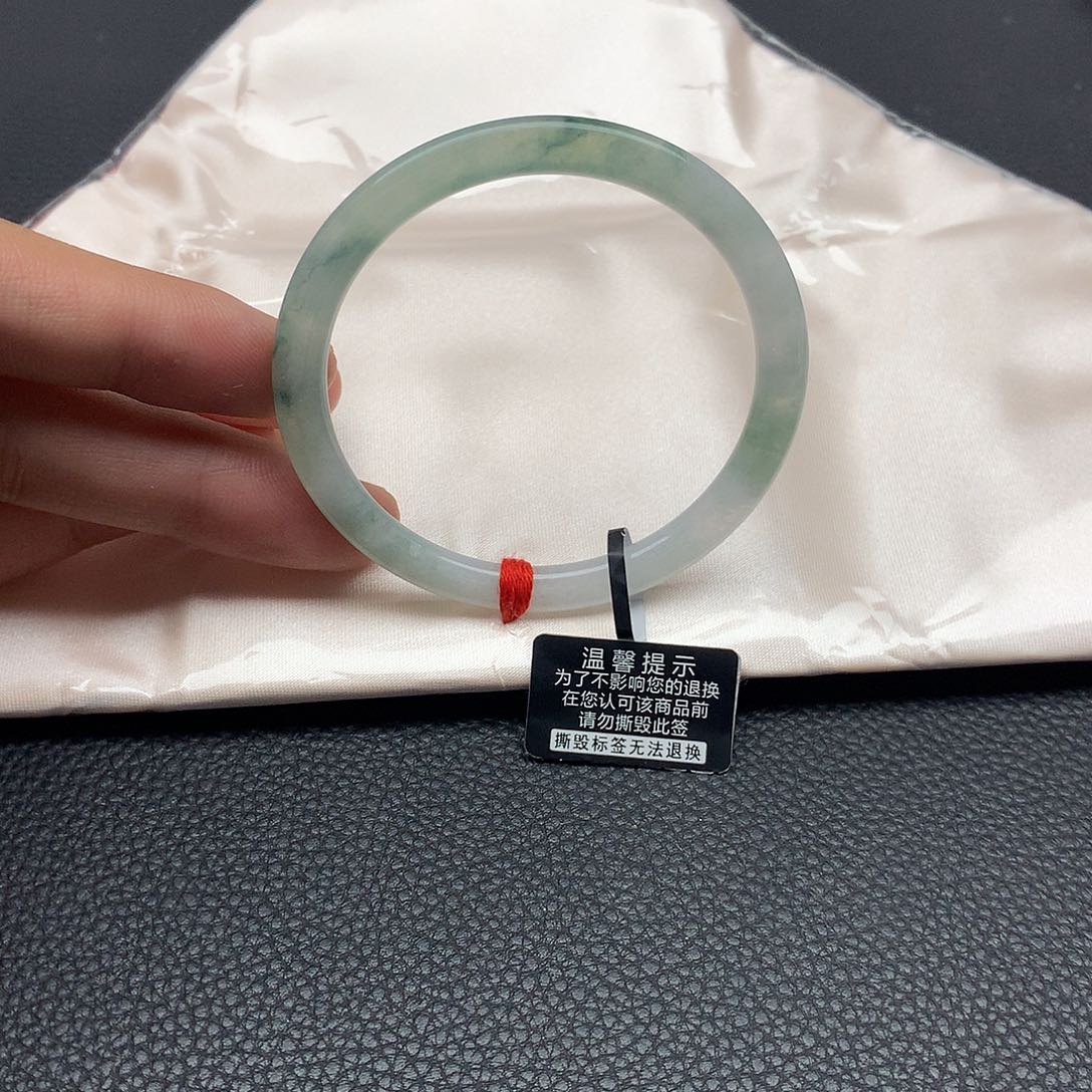 翡翠未镶嵌手镯49