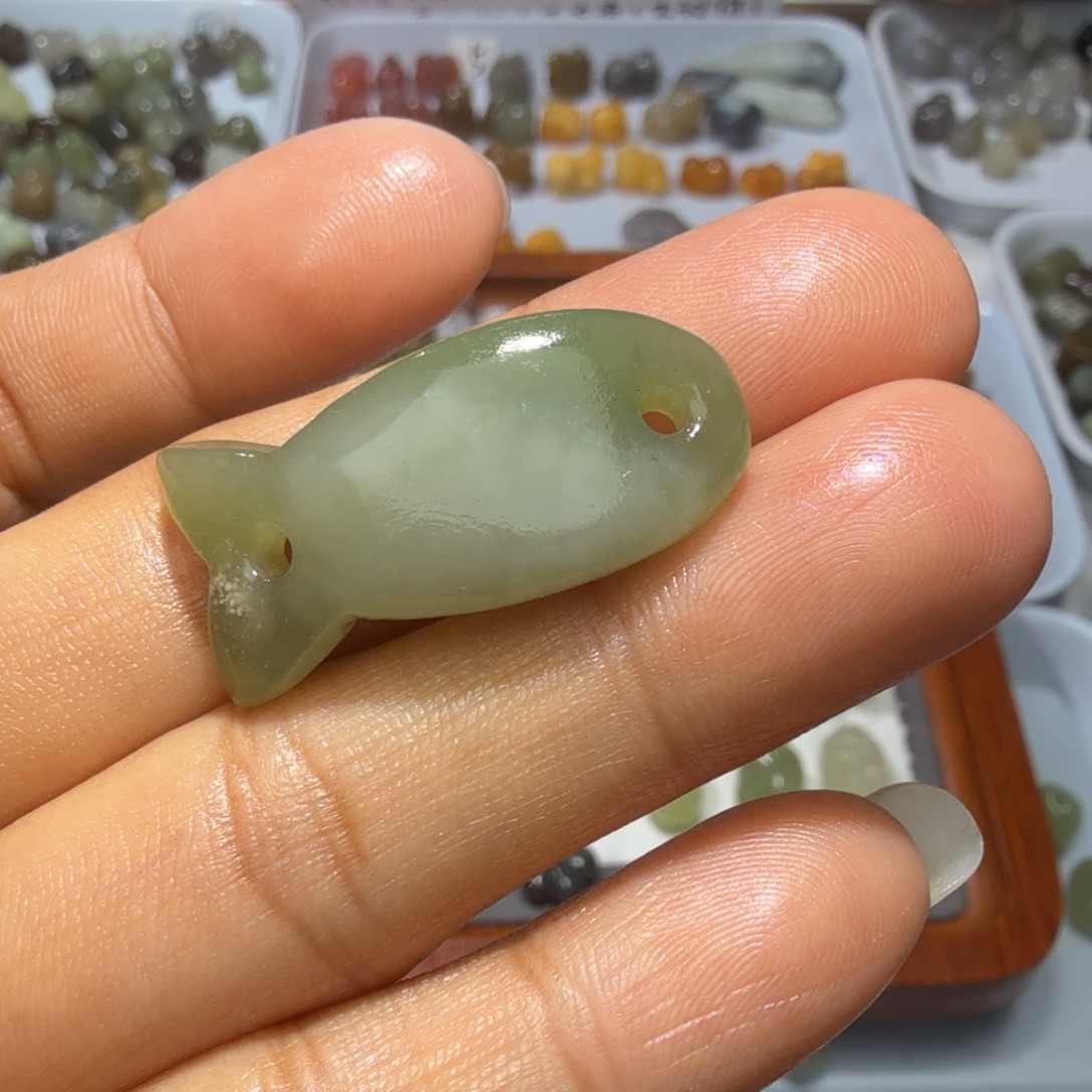 和田玉未镶嵌珠宝奇石