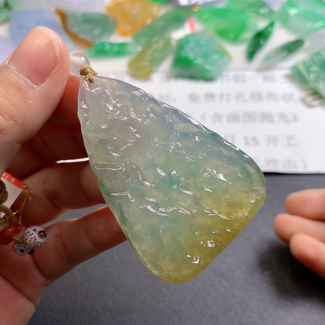 【闪购商品】翡翠吊坠(不含链)未镶嵌