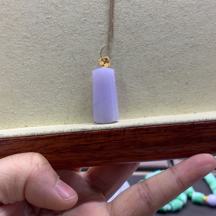 翡翠吊坠(不含链)18K金镶嵌